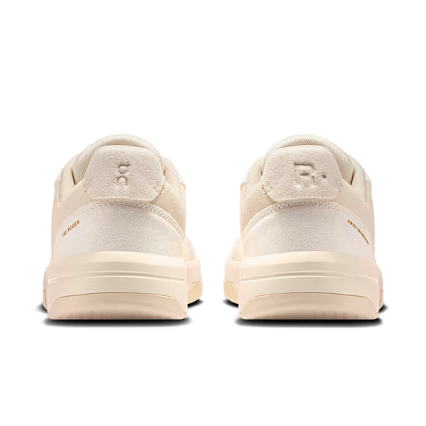 The heel are of these On shoes has their logo on the left shoe an R" for Roger on teh right shoe.
