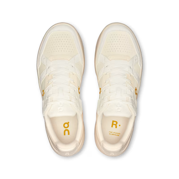A top down look at t pair of On lifestyle shoes.