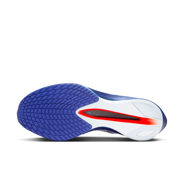 the fill length fiber Flyplate has a higher angle than previous models and a lower 6mm heel to toe drop.