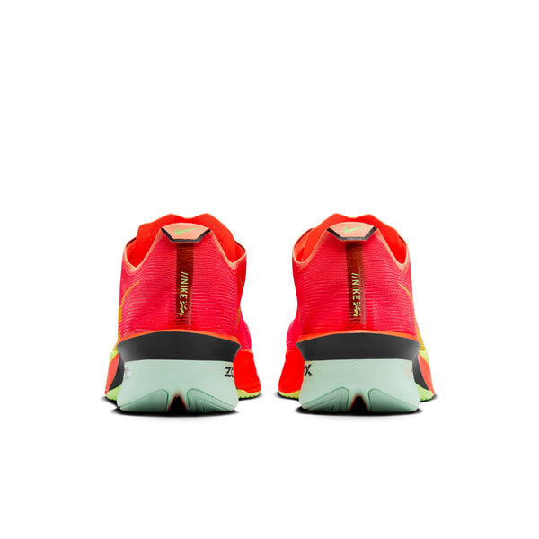 The heel has been reduced for lighter feel.