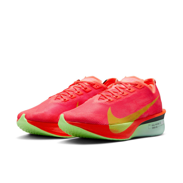 The size of the heel and tongue has been reduced.