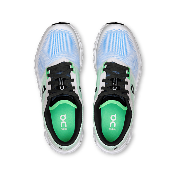 The laces of this women's shoe are black and the tongue is black.