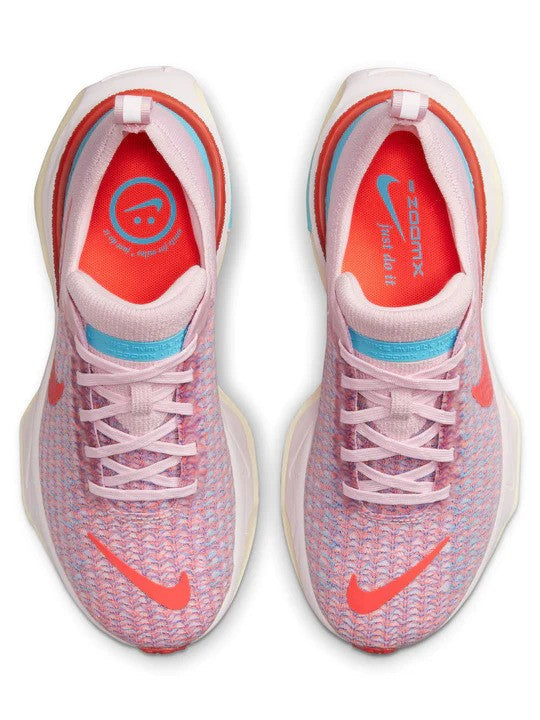 top view of womens invincible flyknit run 3