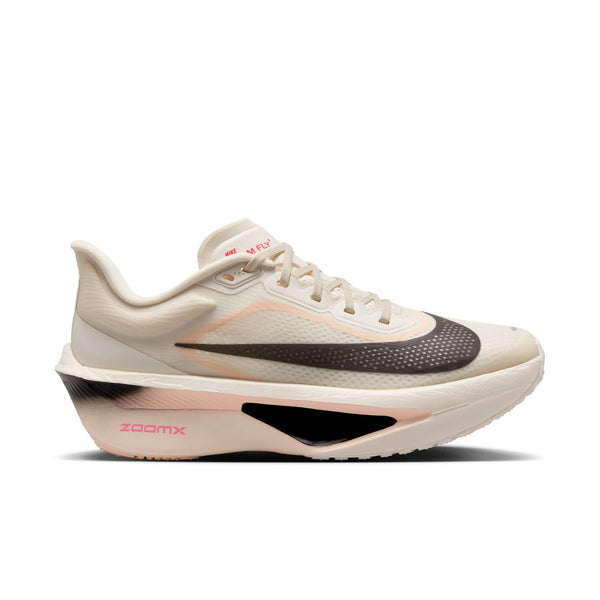 The Zoom Fly 6 for women has an overal very sleak and fast look for speed.