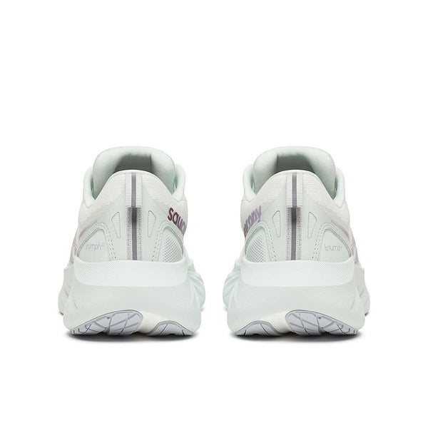 The heel of the Saucony Triumh 22 has a pull tab with a stripe on it.