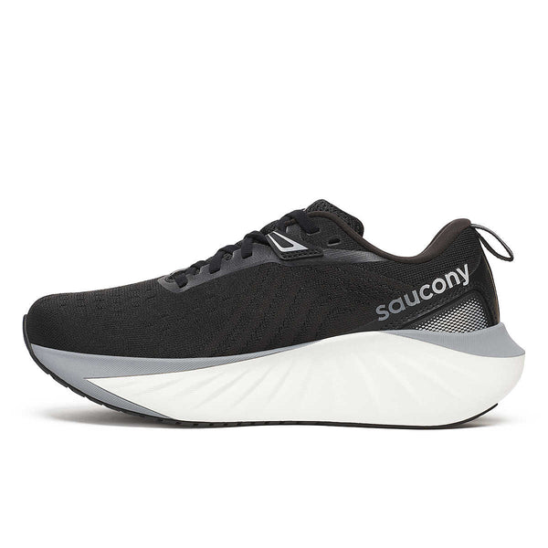 The medial side of the Women's Saucony Triumph 22 in the wide fit does not have a Saucony logo.