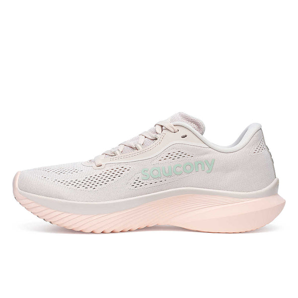 These Saucony running shoes for owmen have a monochromatic look.
