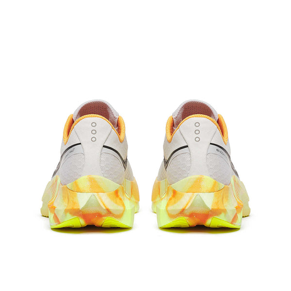 The heel area of these Endorphin Pro 4 shoes have an overlay in the middle to promote stability.