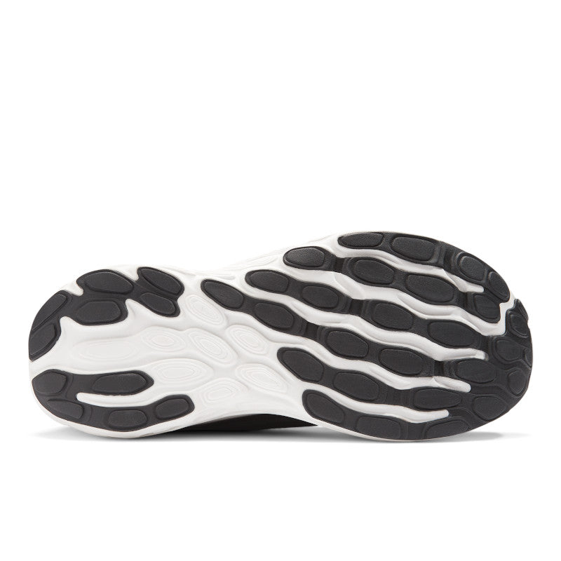 The outsole of the Women's 1080 v13 provides a wide and soft platform