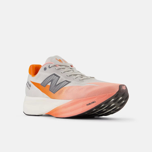 Energy Arc pairs sport-specific carbon fiber plate geometry with strategic midsole voids, designed to increase stored energy to deliver a higher amount of total energy returned