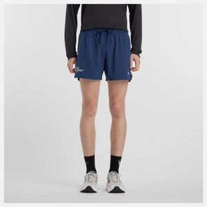 NB Dry fast-drying technology wicks moisture away from your body to help you work out with ease.