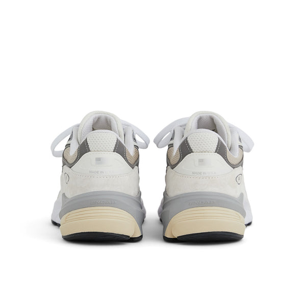The heel area of this 990V6 says, made in teh USA.