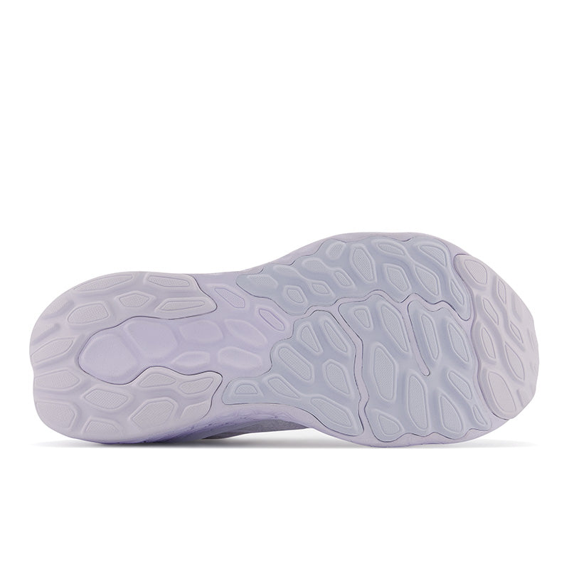 Bottom (outer sole) view of the Women's 1080 V12 in the color White libra/Violet Haze