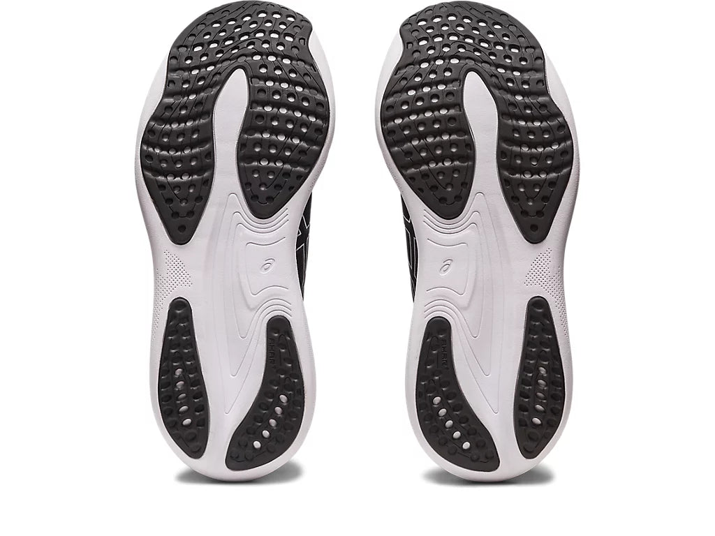 Bottom (outer sole) view of the Men's ASICS Gel Nimbus 25 in the Extra Wide Width "4E" in Black/Pure Silver