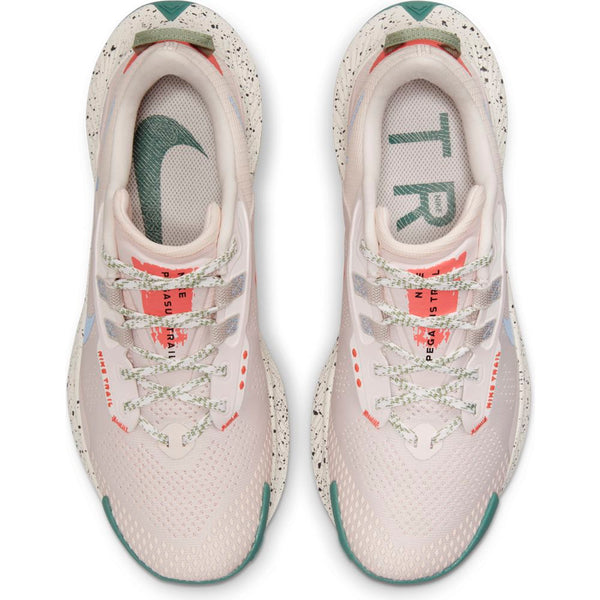 The upper of this trail shoe has a great looking knit material.