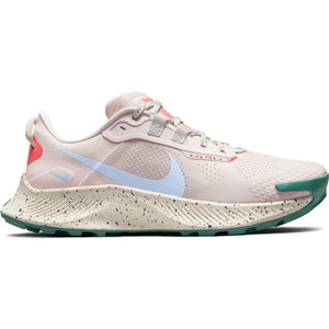 This women's trail running shoes from Nike have a speckled midsole.