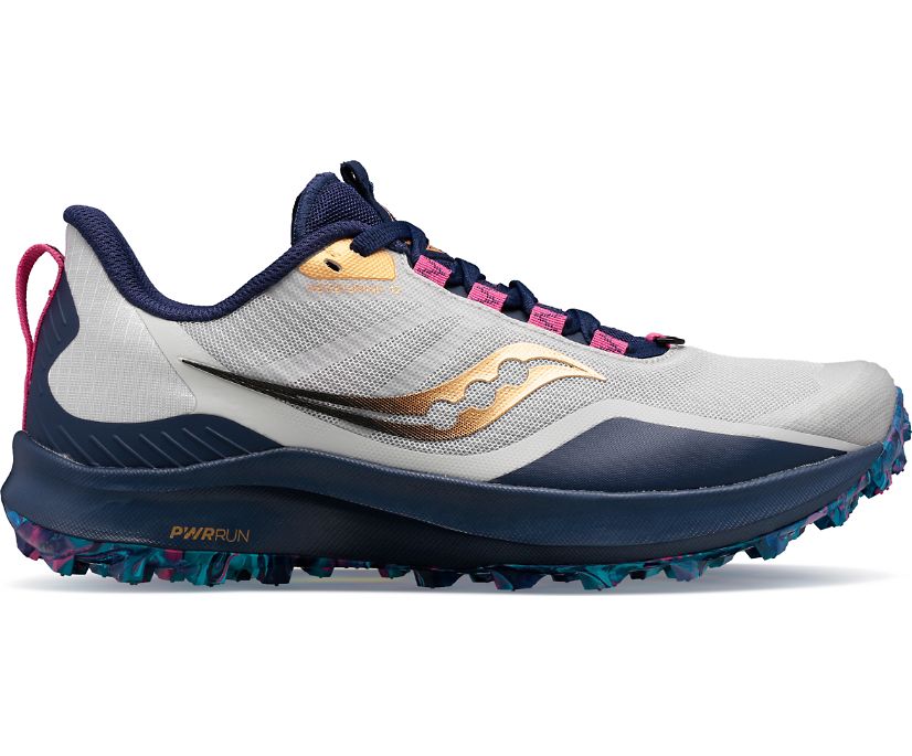 Lateral view of the Women's Saucony Peregrine 12 trail shoe in the color Prospect Glass