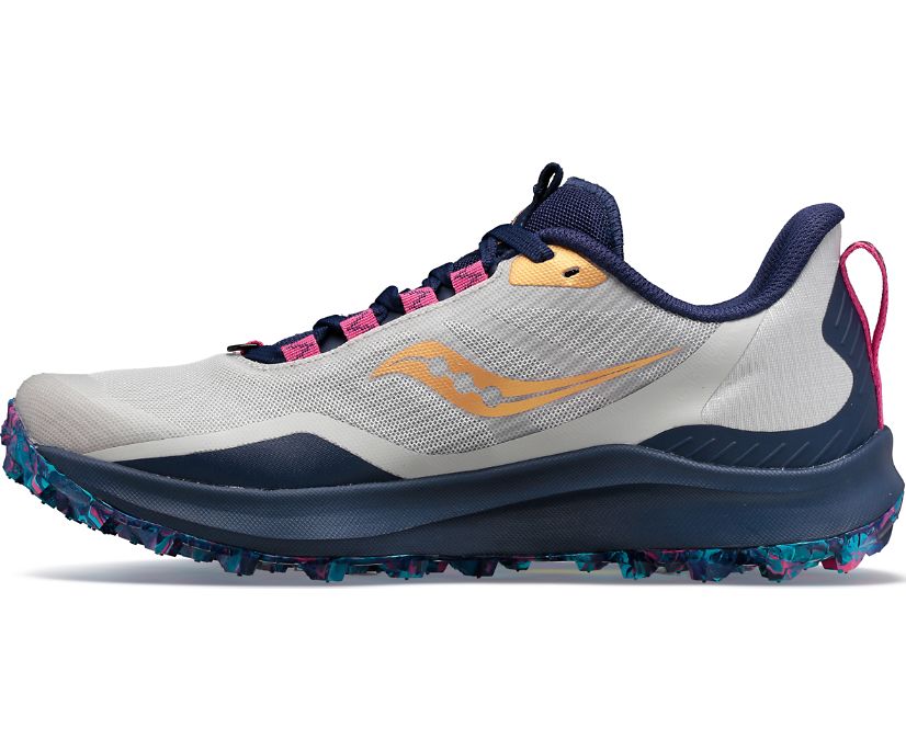 Medial view of the Women's Saucony Peregrine 12 trail shoe in the color Prospect Glass
