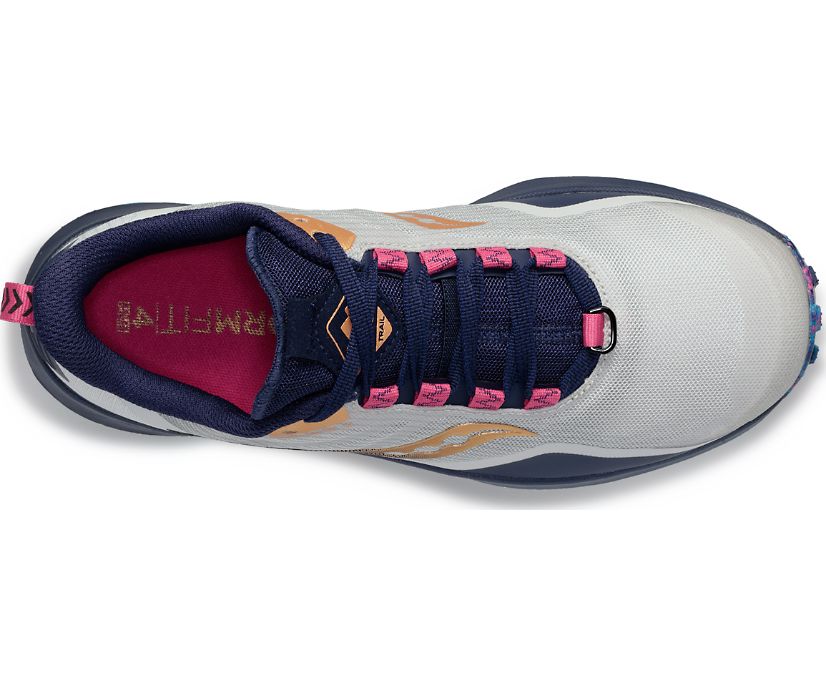 Top view of the Women's Saucony Peregrine 12 trail shoe in the color Prospect Glass