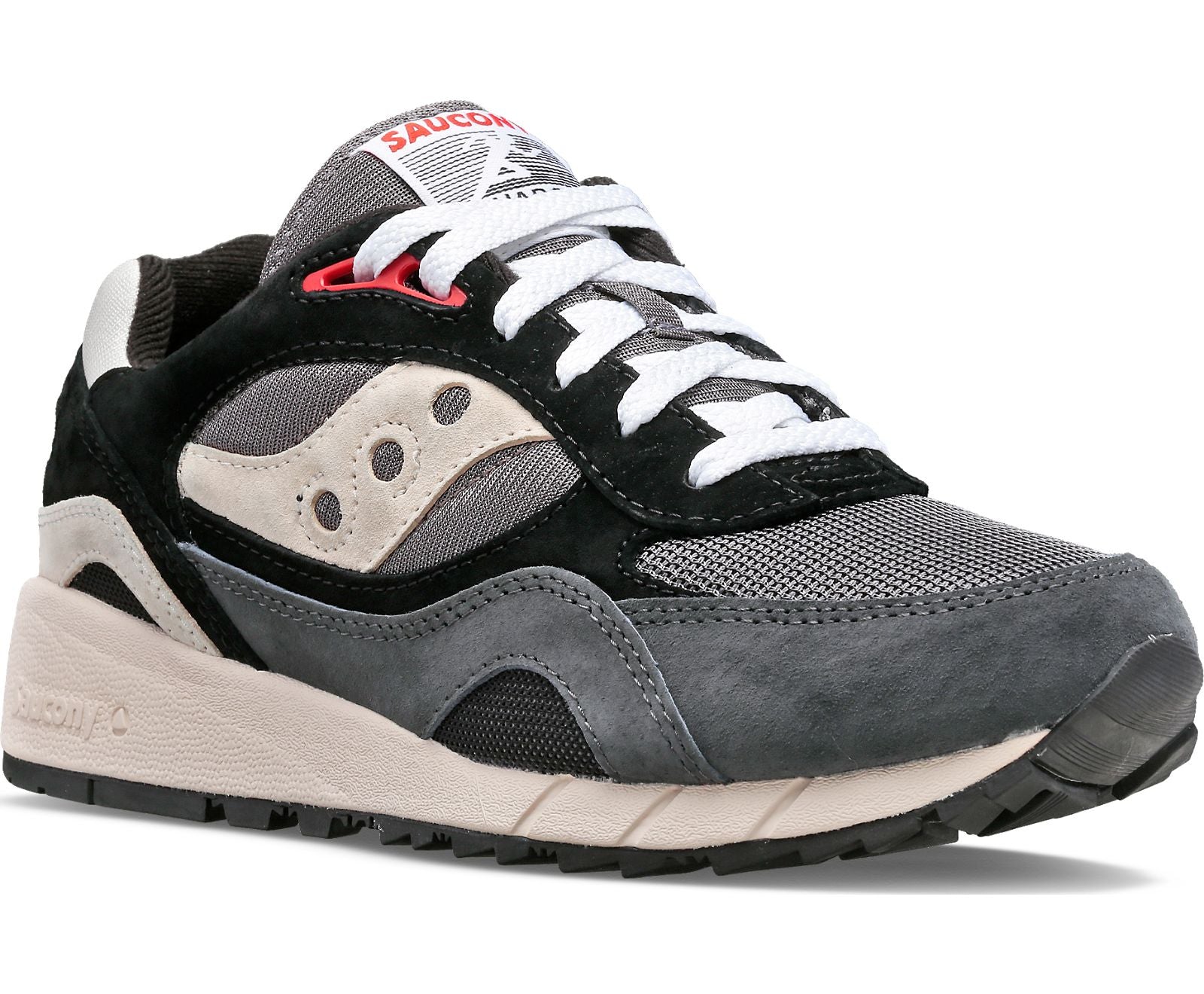 Front angle view of the Men's Saucony Shadow 5000 lifestyle shoe in Grey/Black