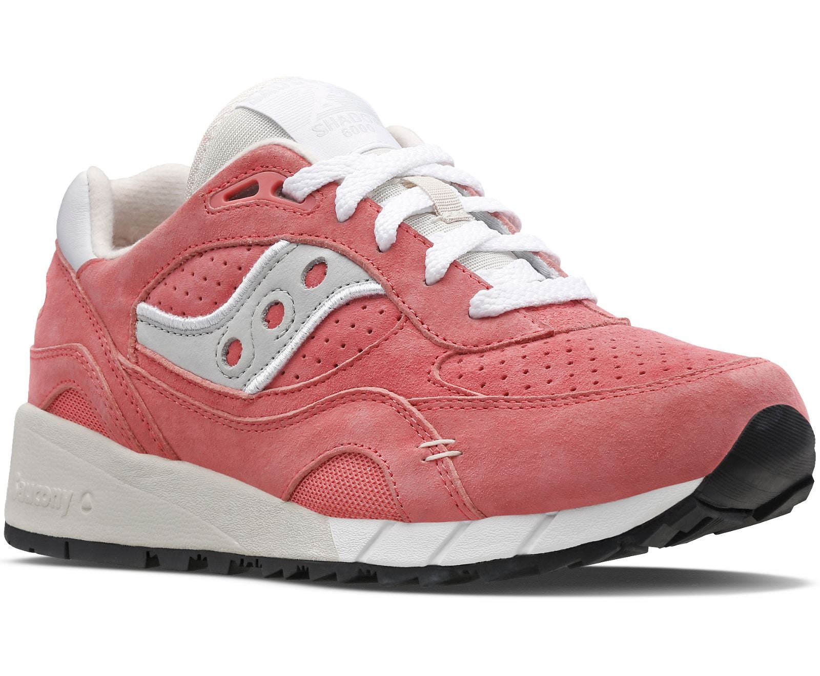 With the use of premium materials and exciting new colorways, the Saucony Shadow 6000 Full Suede Pack celebrates the values that Saucony is built on. For a laid-back approach, the Shadow 6000 layers light tone on tone color to create a monochromatic feel. A Saucony signature light grey logo finishes off the overall look with reflective print and stitching. A figure reminiscent of the catwalk’s full white trends, this special pack is guaranteed to be styled for many seasons to come.