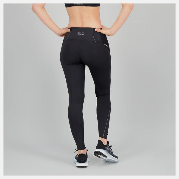 Stay focused on your run with the Impact Run Tight. These women's workout leggings include drop-in hip pockets and a zippered back pocket to store your nutrition, phone, keys and more. Plus, the handy storage tunnel lets you thread extra layers through for a totally hands-free run. Finished with moisture-wicking NB DRYx technology for comfort.