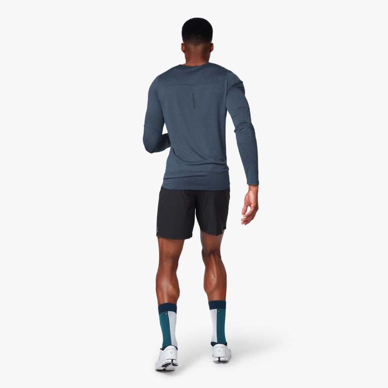 Rear view of the Men's ON 2-in-1 running shorts in the color black