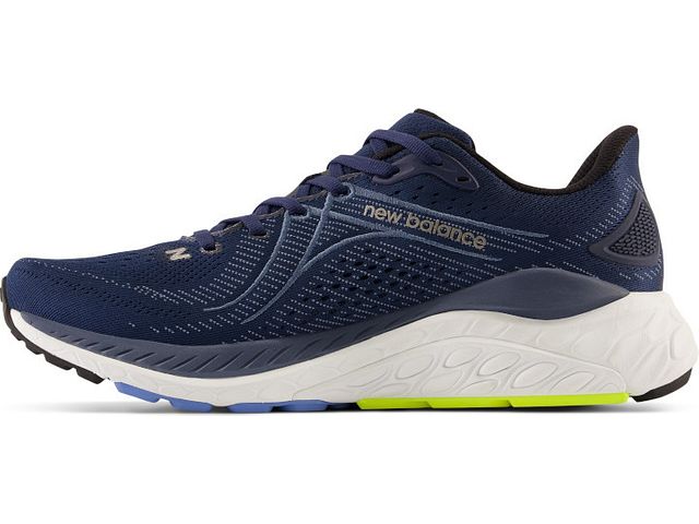 Medial view of the Men's New Balance 860 V13 in Navy blue