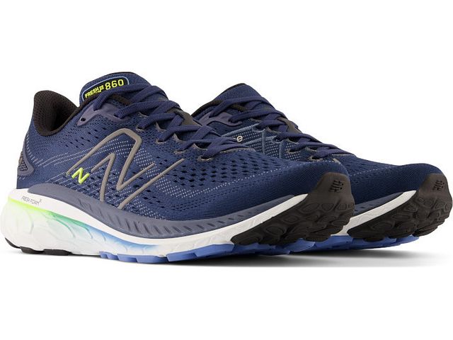 Front angled view of the Men's New Balance 860 V13 in Navy blue