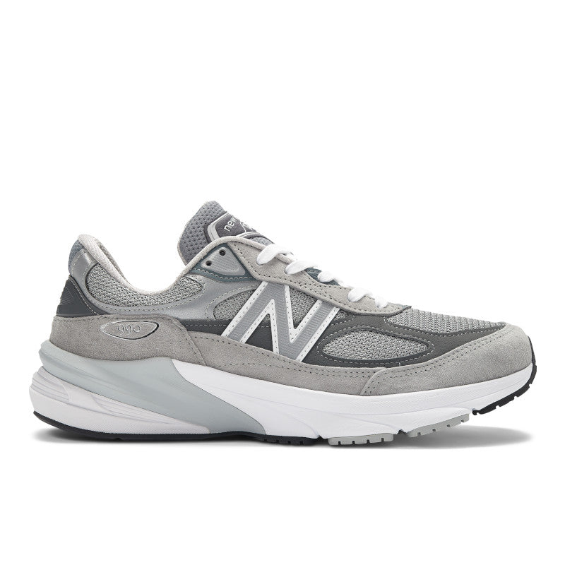 The New Balance 990’s original designers were tasked with creating the single best running shoe on the market. The finished product more than lived up to its billing. When it hit shelves for the first time in 1982 the 990 sported an elegantly understated grey colorway, and a then unheard of three-figure price tag. For avid runners and ahead of the curve tastemakers alike, the 990 was a mark of quality and superior taste. 