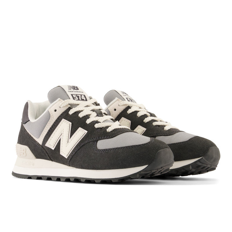 Dark grey hotsell new balance 574